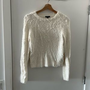 Fuzzy sweater 🐻🐻‍❄️